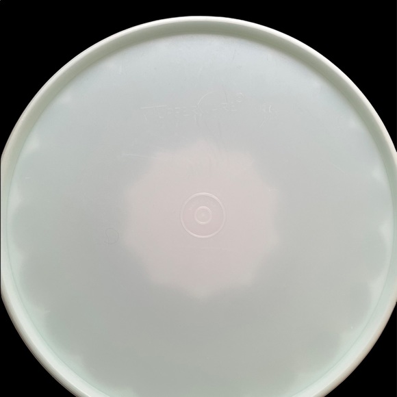 VINTAGE RETRO TUPPERWARE 3 Piece MINT GREEN JELLO MOLD 9 1/2" X 3" - Picture 2 of 2